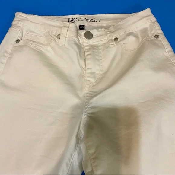 40. DG2 By Diane Gilman Stylish White Pants - Picture 3 of 9